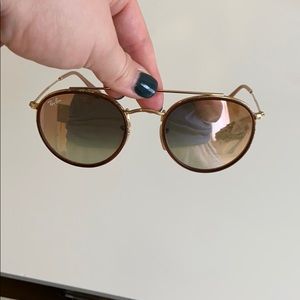 Rose Gold Raybans